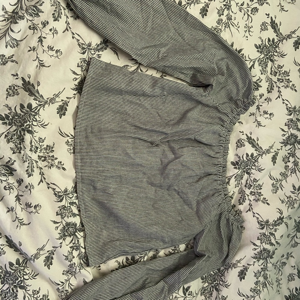 Brandy Melville Off-Shoulder Top